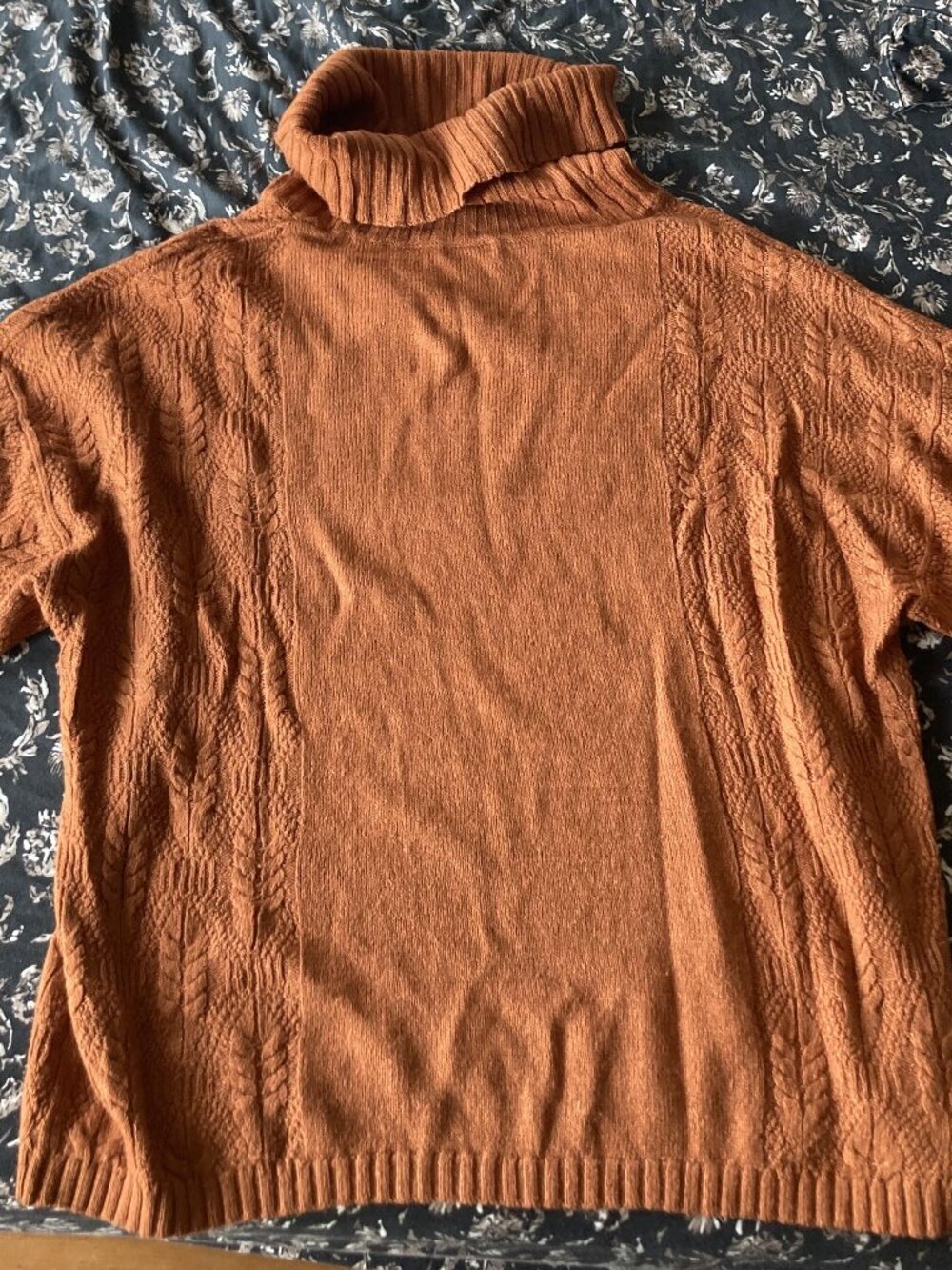 Garnet Hill %100 wool kimono sleeve sweater